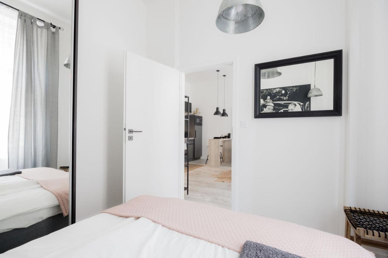 Two-bedroom Next To Music Academy Apartamento *